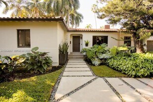 336 NE 85th St in El Portal, FL - Building Photo