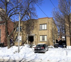 174-176 Mt Pleasant Rd in Toronto, ON - Building Photo