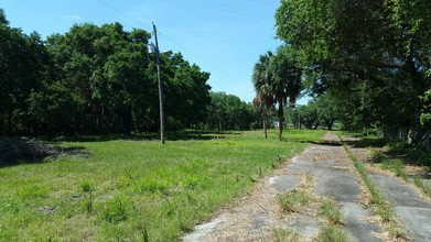 Bayou Mobile Home Park in Gibsonton, FL - Building Photo - Building Photo