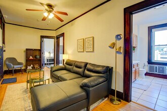 1253 Williamson St in Madison, WI - Foto de edificio - Building Photo