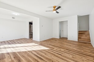 1561 Malibu Pl in Newport News, VA - Building Photo