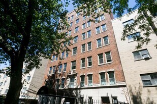 940 W Winona St in Chicago, IL - Building Photo