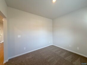 14739 Mountain Strm Dr in Athens, AL - Building Photo - Building Photo