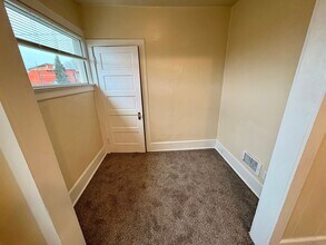 556 Ward St in Seattle, WA - Building Photo - Building Photo