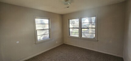 1952 N Volutsia in Wichita, KS - Building Photo - Building Photo