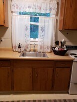 117 Wilkes St, Unit 4 in Berkeley Springs, WV - Building Photo