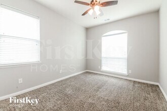 2425 Spring Meadows Dr in Denton, TX - Building Photo - Building Photo