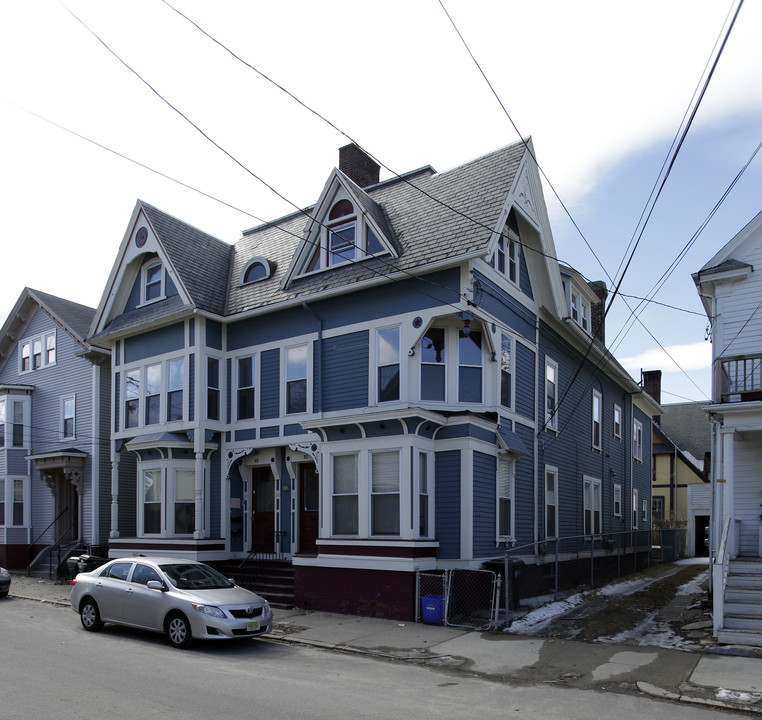 83 Tobey St in Providence, RI - Foto de edificio