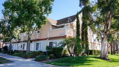 The Williamson Apartments in Fullerton, CA - Building Photo - Building Photo