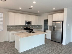 7123 Calvert Cliffs St in North Las Vegas, NV - Building Photo - Building Photo