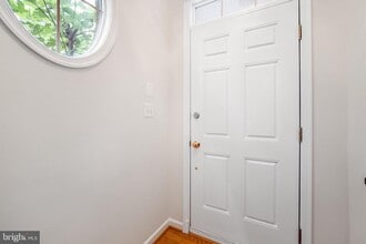 20468 Greymont Terrace in Ashburn, VA - Building Photo - Building Photo