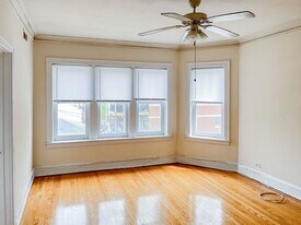 2008 W Foster Ave, Unit 1 in Chicago, IL - Building Photo