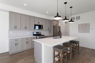 4660 W 9th Ave in Denver, CO - Building Photo - Building Photo