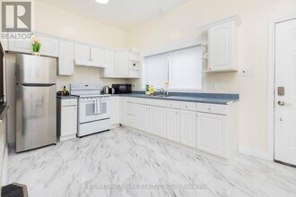 456 Bronson Ave in Ottawa, ON - Building Photo - Building Photo