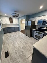 6838 Moccasin St in Westland, MI - Building Photo - Building Photo