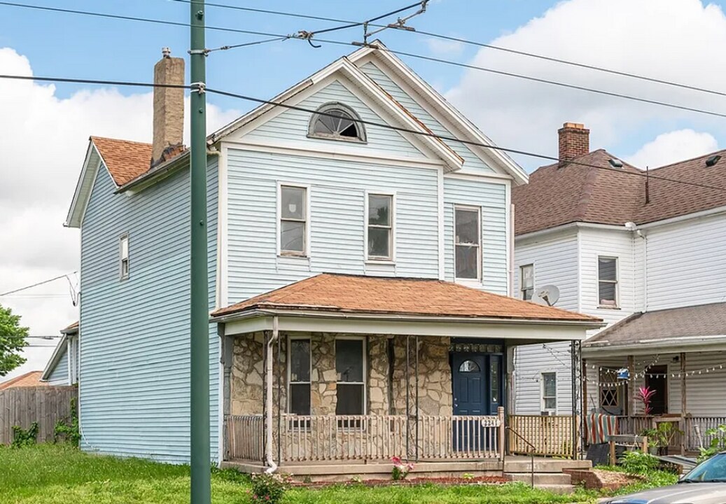 2241 E 3rd St in Dayton, OH - Building Photo