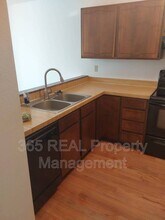 909 44th Ave Ct in Greeley, CO - Foto de edificio - Building Photo