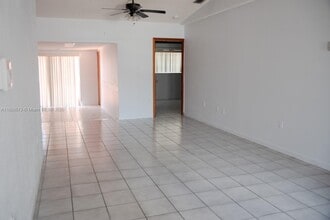 14512 SW 96th Terrace in Miami, FL - Building Photo - Building Photo