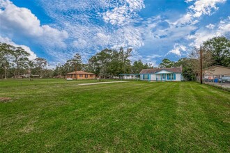 20372 Oakshade Dr in New Caney, TX - Building Photo - Building Photo