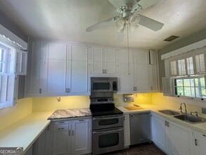 329 Country Club Rd in Lagrange, GA - Building Photo - Building Photo