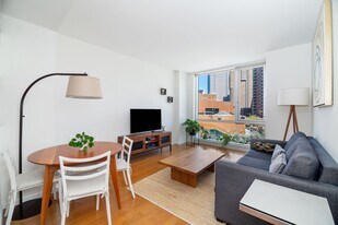 200 Chambers St in New York, NY - Building Photo