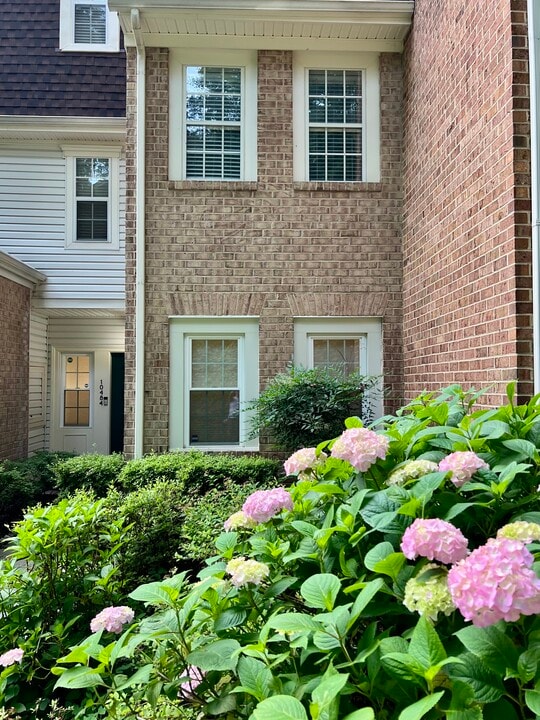 10484 Parthenon Ct in Bethesda, MD - Building Photo