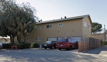 626 W Vesta St in Ontario, CA - Building Photo - Building Photo