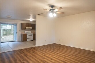 1550 Live Oak Dr in Tallahassee, FL - Building Photo - Building Photo