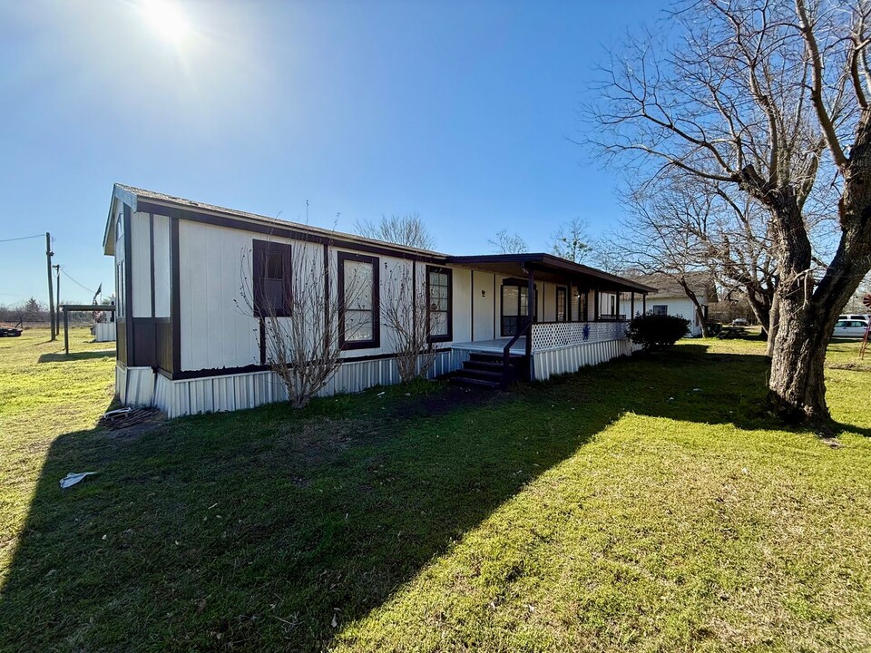 501 S Narcissus St in Kosse, TX - Building Photo