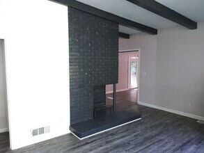 3204 Cloverhurst Dr in East Point, GA - Building Photo - Building Photo
