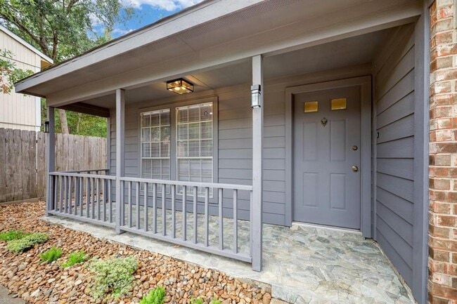 34 N High Oaks Cir in Spring, TX - Building Photo - Building Photo
