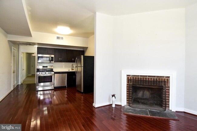 1601 A St SE-Unit -1 in Washington, DC - Building Photo - Building Photo