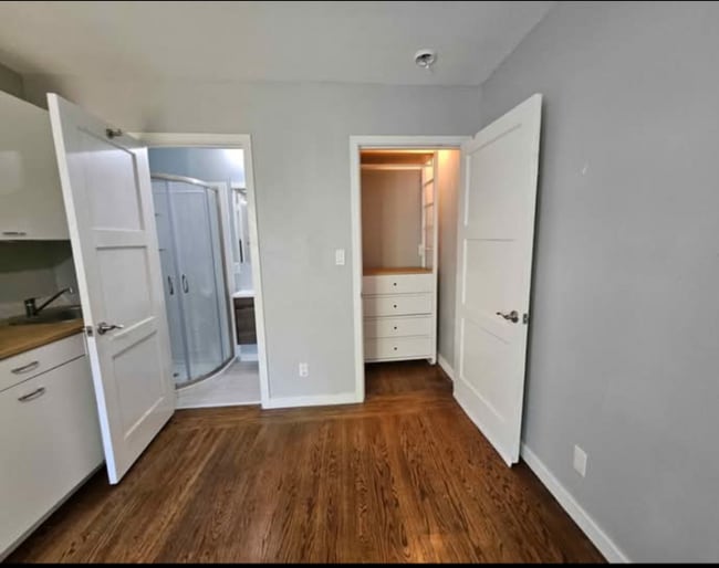 512 Bayview Ave in Millbrae, CA - Foto de edificio - Building Photo