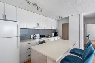 1855 W 2nd Ave, Unit SI ID1051865P in Vancouver, BC - Building Photo - Building Photo