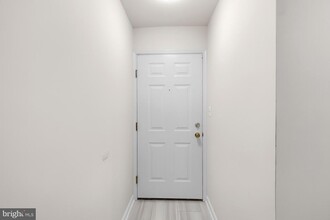 6610 Lake Park Dr in Greenbelt, MD - Building Photo - Building Photo