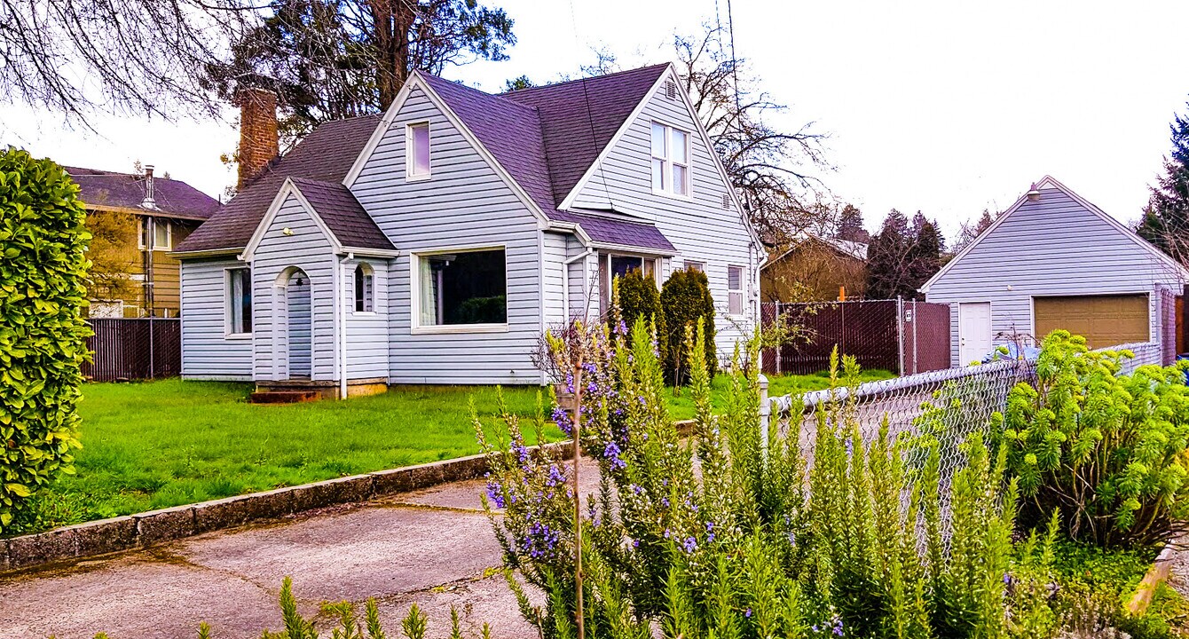 4709 NE 15th Ave in Vancouver, WA - Building Photo