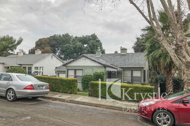 8 Fairview Ave in Vallejo, CA - Building Photo - Building Photo
