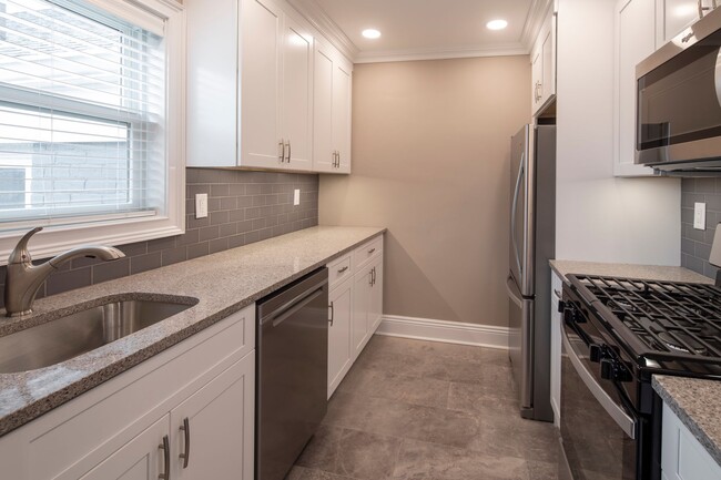 Leonia Manor: In-Unit Washer & Dryer, Heat...