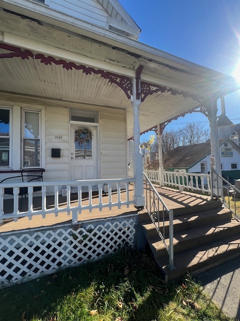 1041 Dreher Ave in Stroudsburg, PA - Foto de edificio - Building Photo