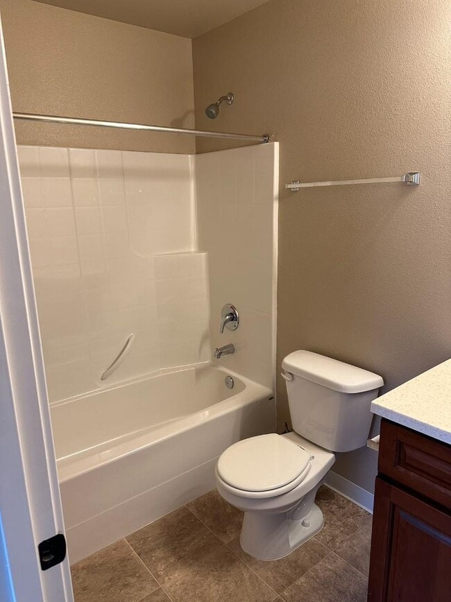 5123 Solberg Dr SW in Lakewood, WA - Building Photo - Building Photo