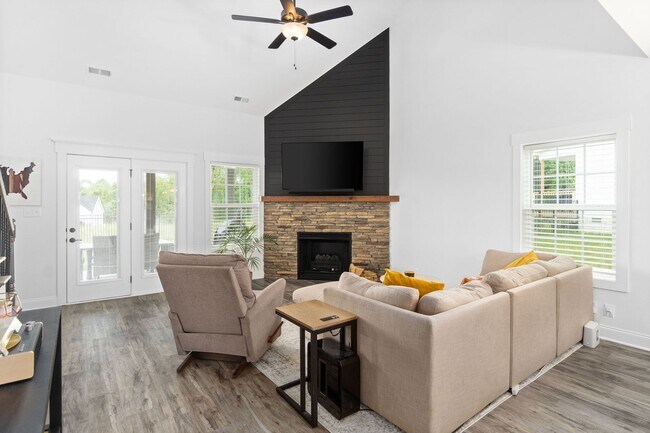 281 Turkey Xing Ct in Adams, TN - Building Photo - Building Photo