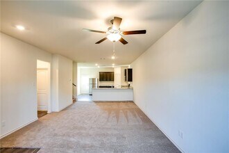 19024 Quiet Range Dr in Elgin, TX - Building Photo - Building Photo