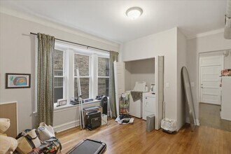 1038 N Kedzie Ave, Unit 1 in Chicago, IL - Foto de edificio - Building Photo