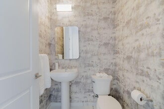 6950 NW 27th Ave in Boca Raton, FL - Building Photo - Building Photo