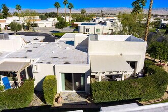 6071 Hazeltine Plaza in Palm Springs, CA - Building Photo - Building Photo
