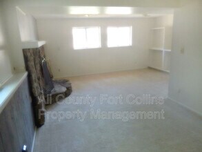 912 Cambridge Dr in Fort Collins, CO - Foto de edificio - Building Photo