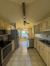 2950 Le Oaks Dr in Bossier City, LA - Building Photo - Building Photo