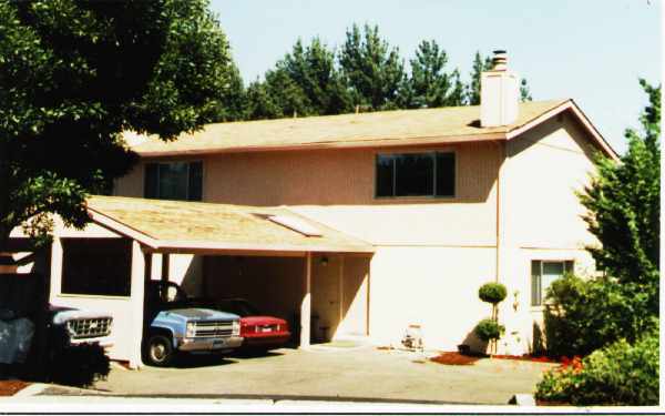 101 Nelson Way in Sebastopol, CA - Foto de edificio - Building Photo