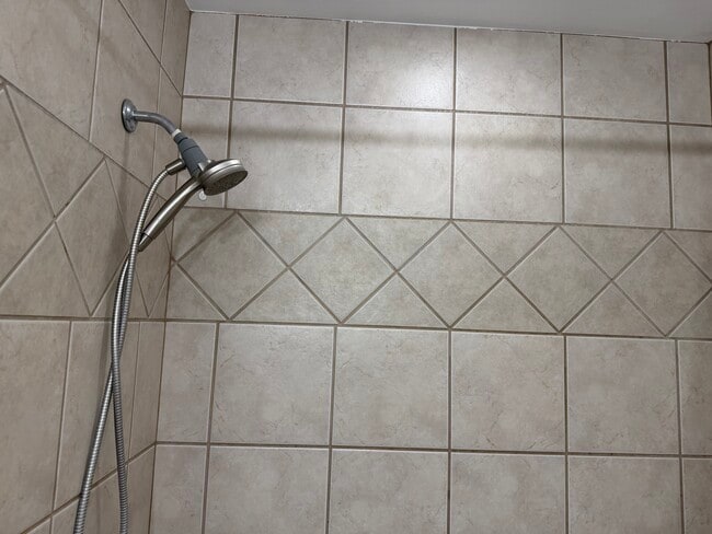 1049 Newport Harbor in Schaumburg, IL - Building Photo - Building Photo