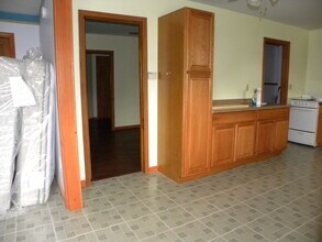 2035 Dryden Rd, Unit Apartment 2 in Freeville, NY - Foto de edificio - Building Photo